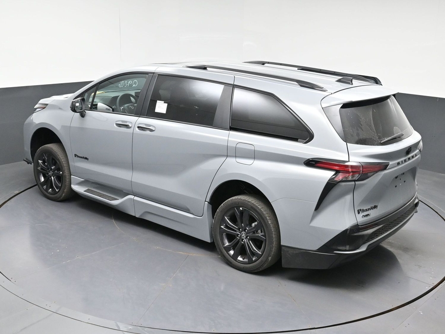 New 2026 Toyota Sienna XSE Sport