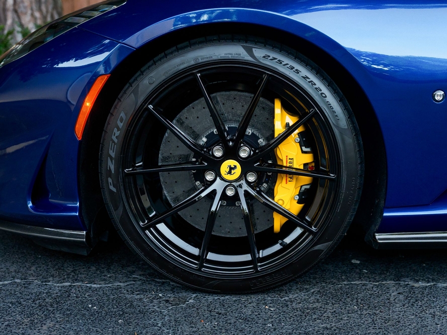 2022 Ferrari 812 GTS
