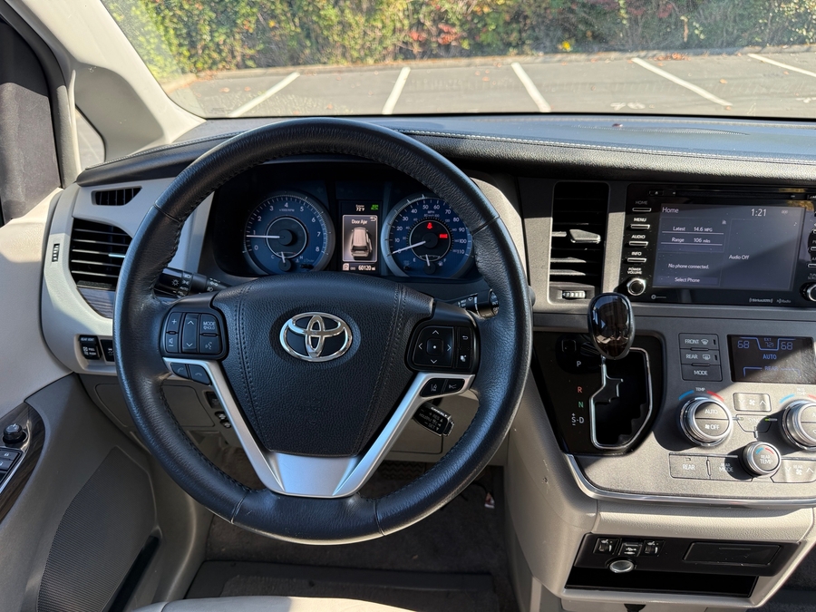 PRE OWNED 2018 Toyota Sienna XLE