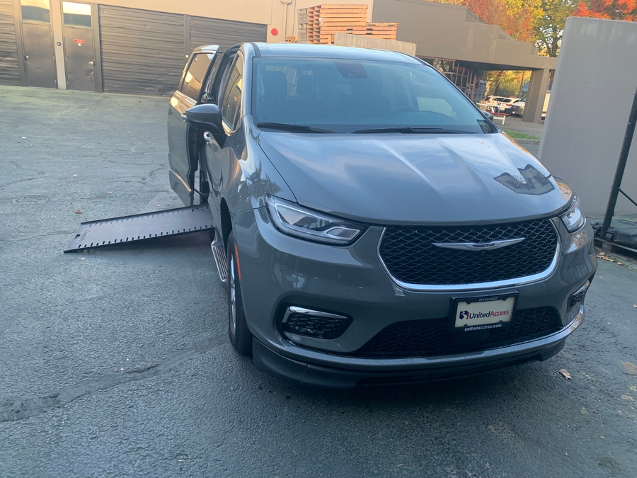 PRE OWNED 2023 Chrysler Pacifica Touring L Safety