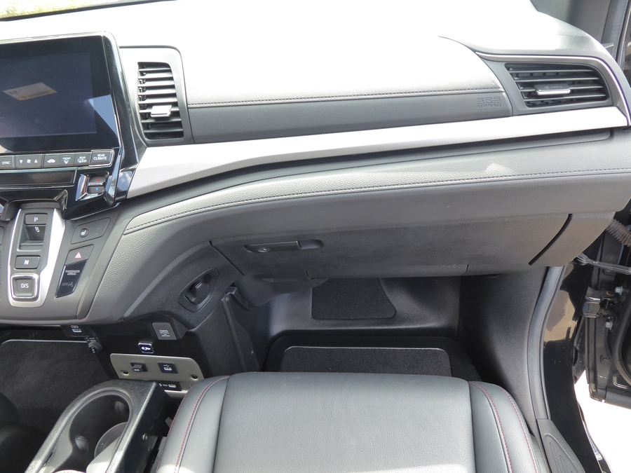 PRE OWNED 2024 Honda Odyssey Sport