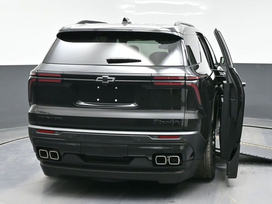 New 2026 Chevrolet Traverse 1LT Midnight