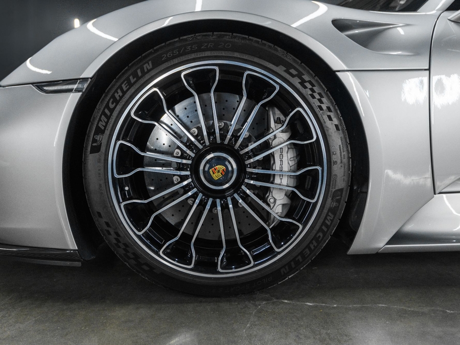 2015 Porsche 918 Spyder