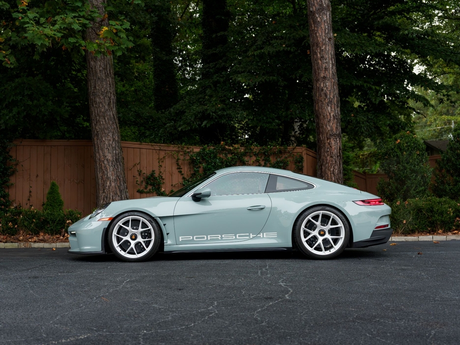 2024 Porsche 911 ST