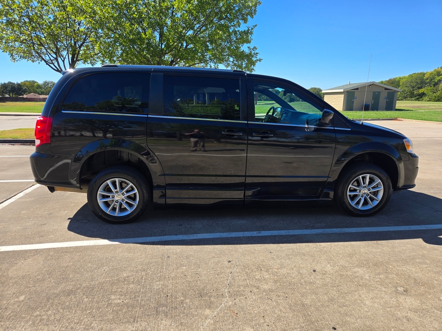 PRE OWNED 2020 Dodge Grand Caravan SXT