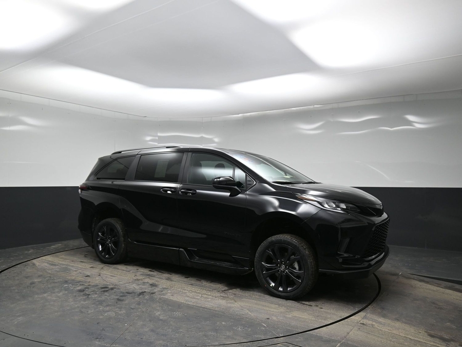 New 2026 Toyota Sienna XSE Sport