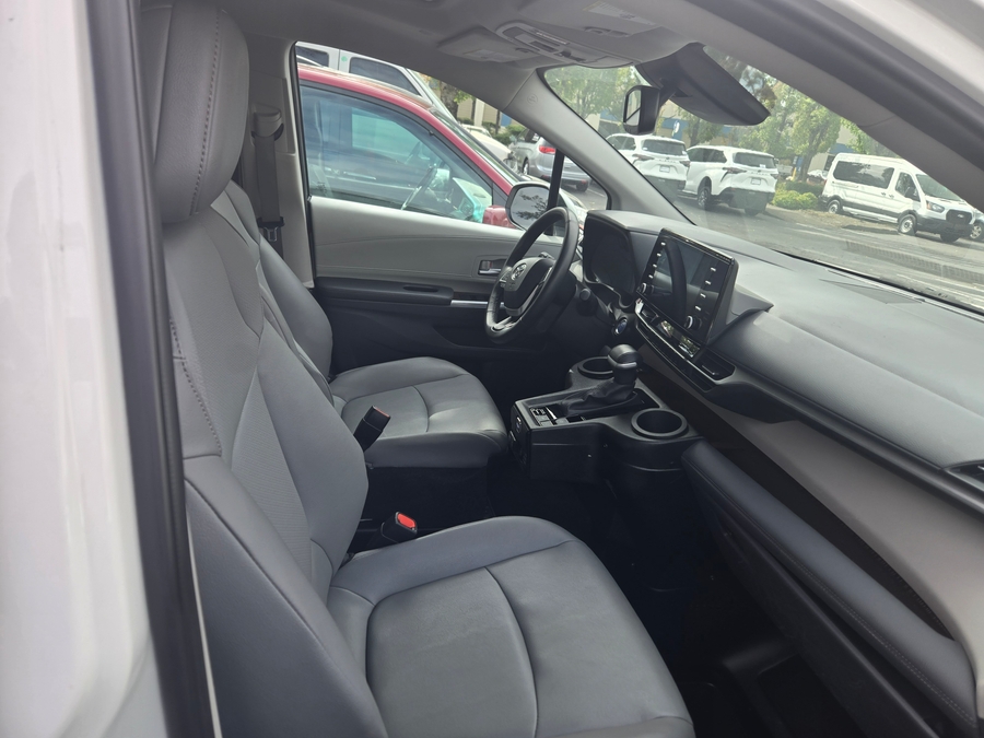 PRE OWNED 2024 Toyota Sienna XLE Base