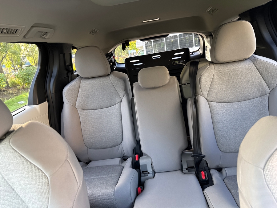 New 2026 Toyota Sienna LE
