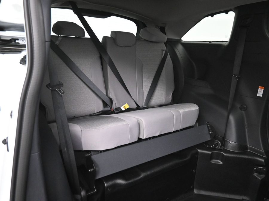 New 2026 Toyota Sienna LE