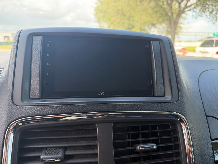 PRE OWNED 2017 Dodge Grand Caravan SXT