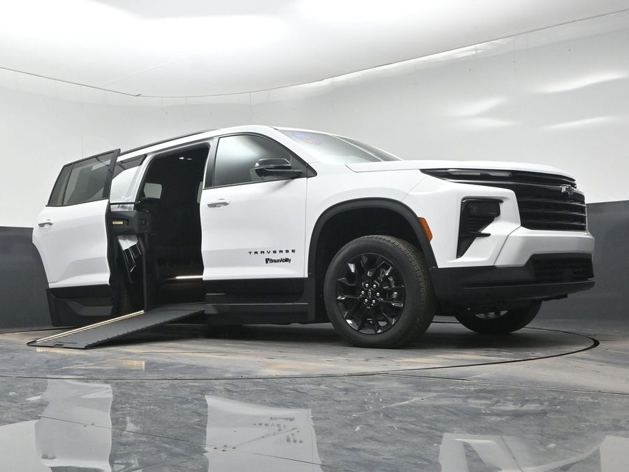 New 2026 Chevrolet Traverse 1LT Midnight