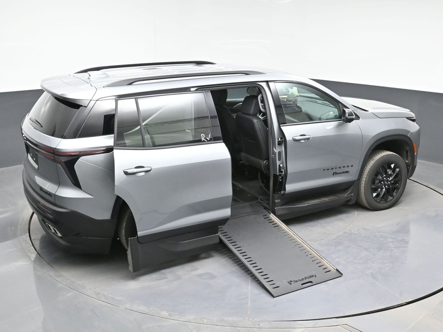 New 2026 Chevrolet Traverse 1LT Midnight Edition