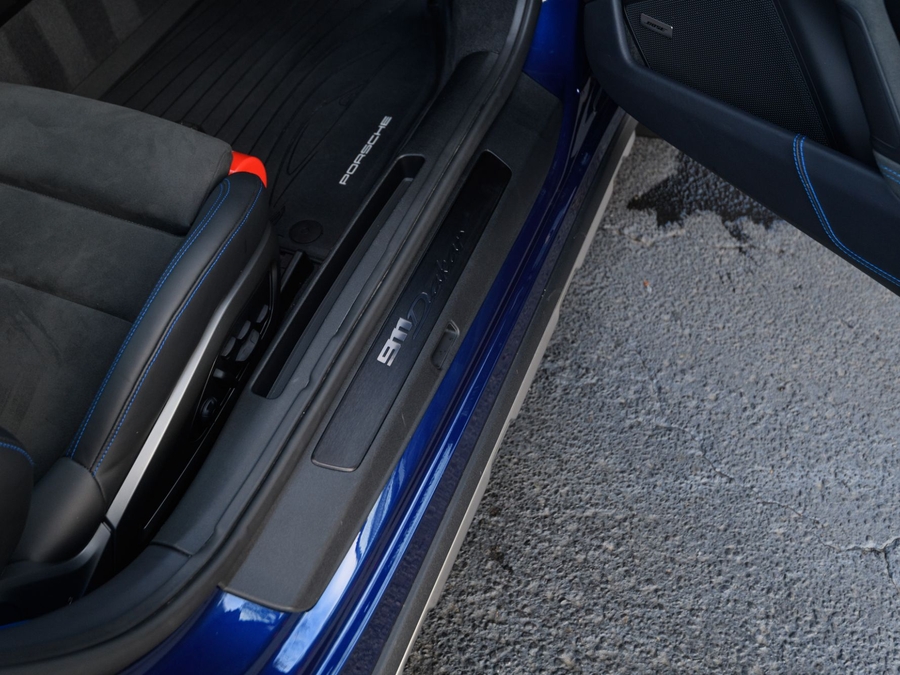 2024 Porsche 911 Dakar