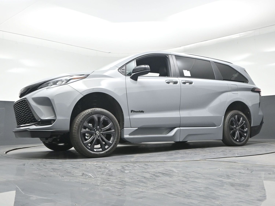 New 2026 Toyota Sienna XSE Sport