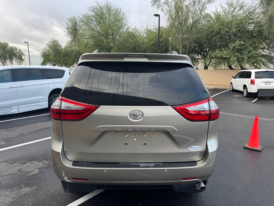 PRE OWNED 2017 Toyota Sienna XLE