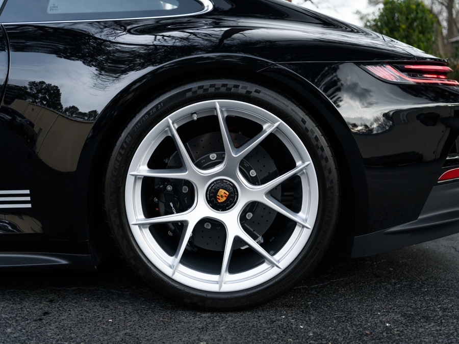 2024 Porsche 911 ST