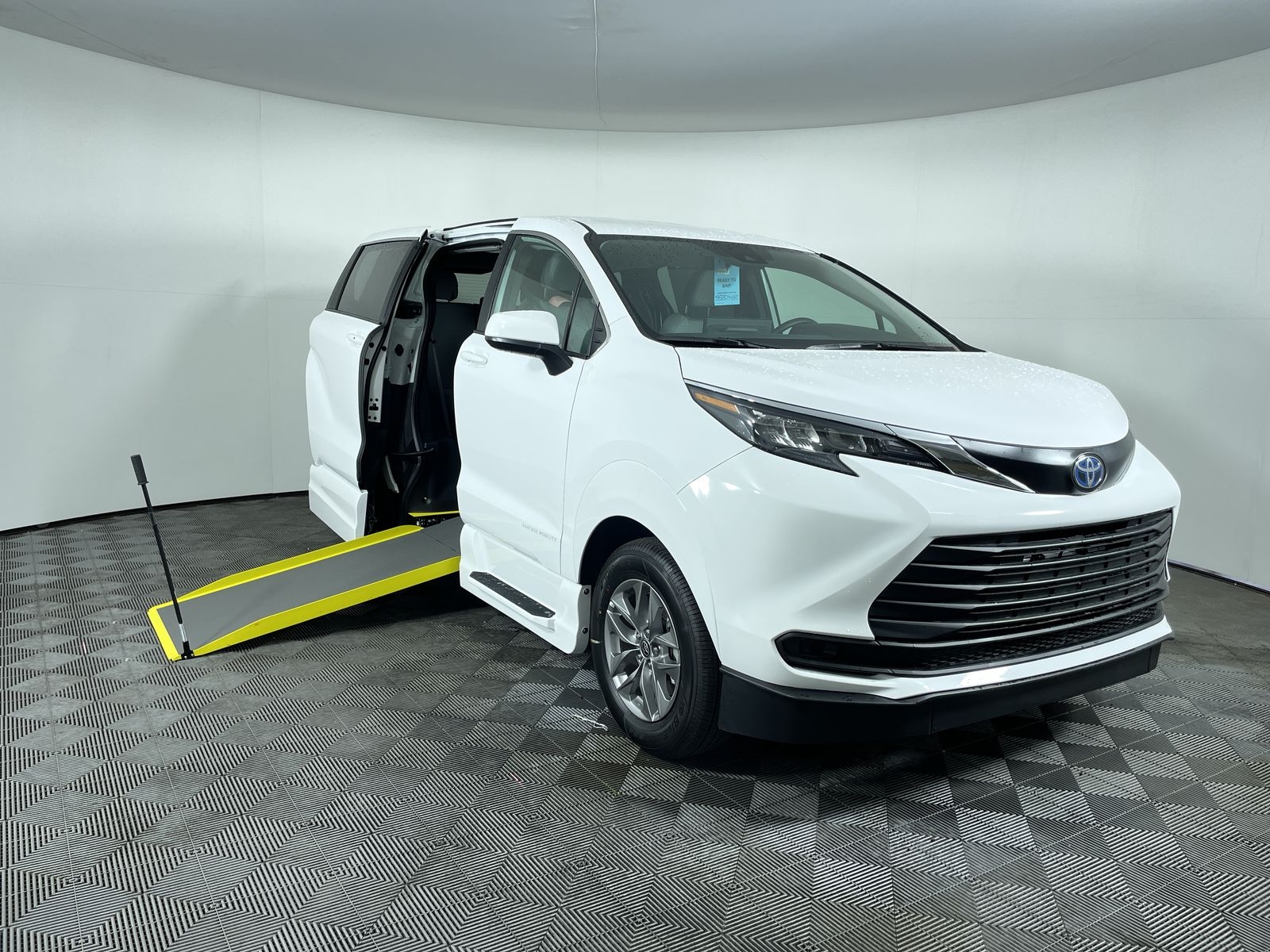 2025 Toyota Sienna
