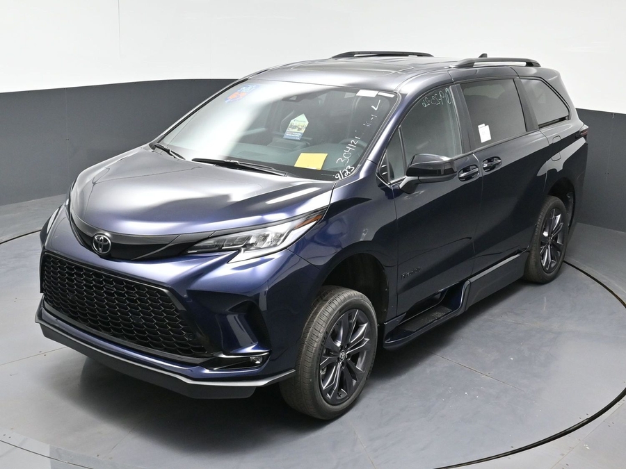 New 2026 Toyota Sienna XSE Sport