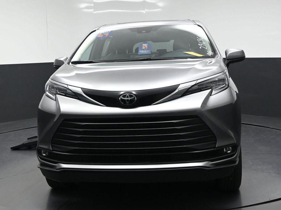New 2026 Toyota Sienna XLE Add