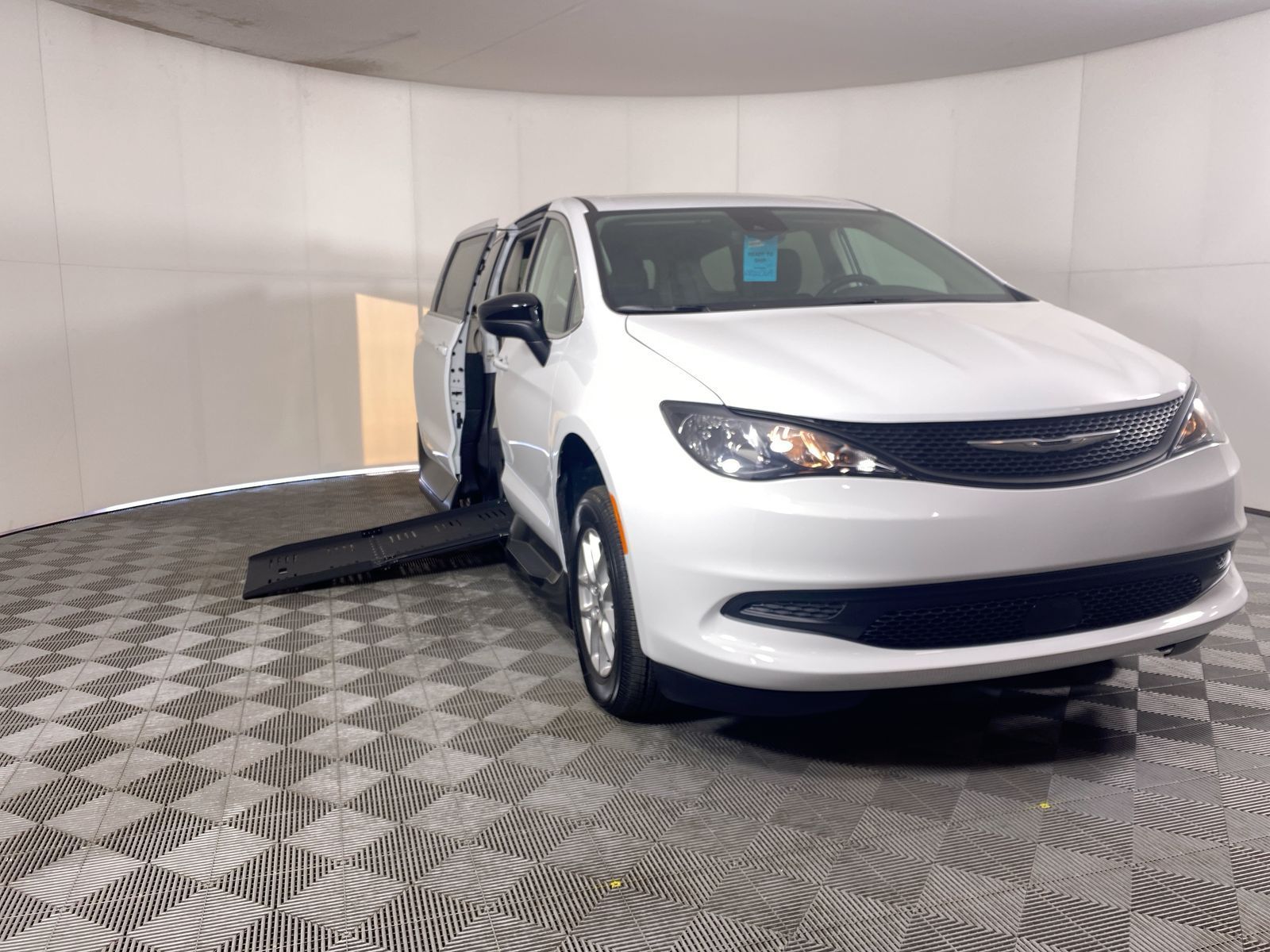 2024 Chrysler Voyager Wheelchair Van for Sale - $68154 Stock #23100214