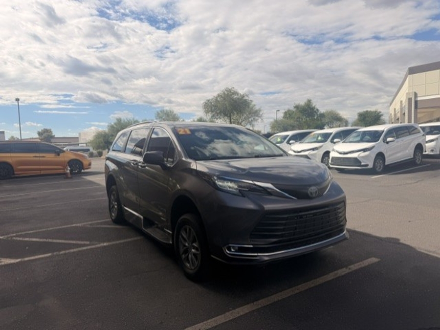 PRE OWNED 2021 Toyota Sienna XLE