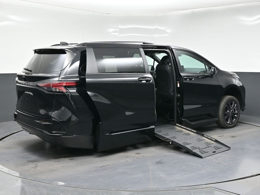 New 2026 Toyota Sienna XSE Sport