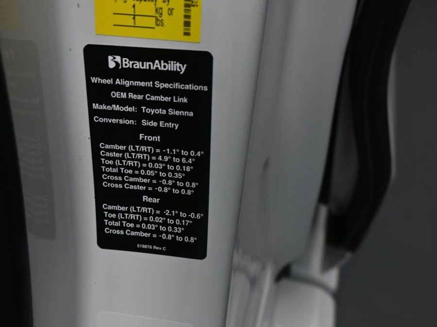 New 2026 Toyota Sienna LE