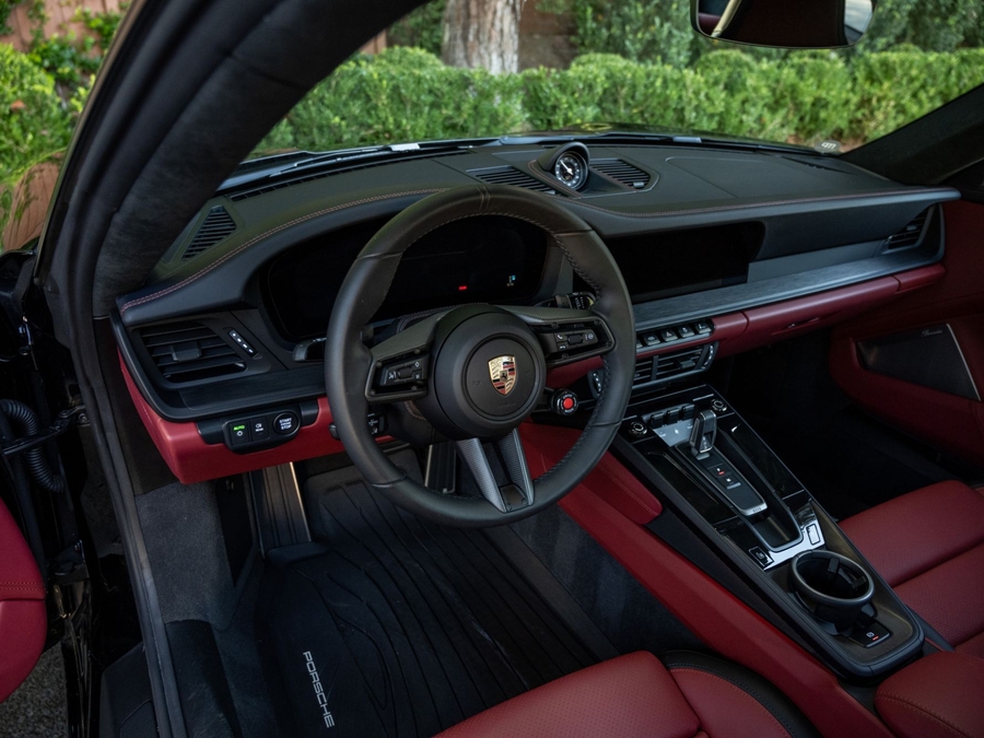 2026 Porsche 911 Carrera 4 GTS T- Hybrid