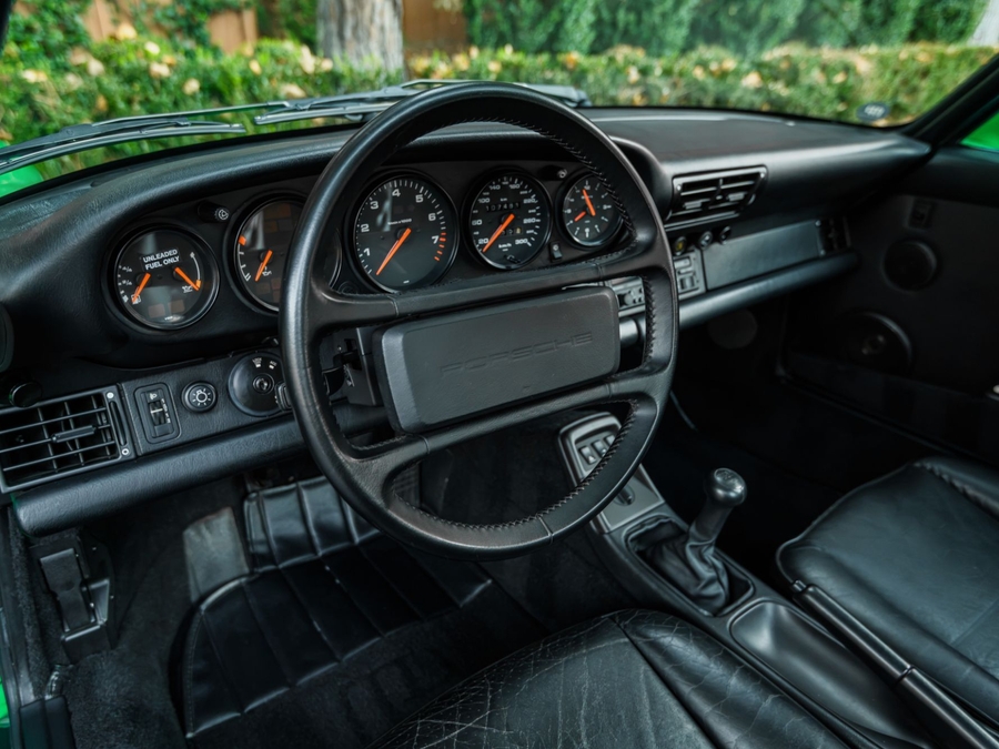 1991 Porsche 911 Carrera 2