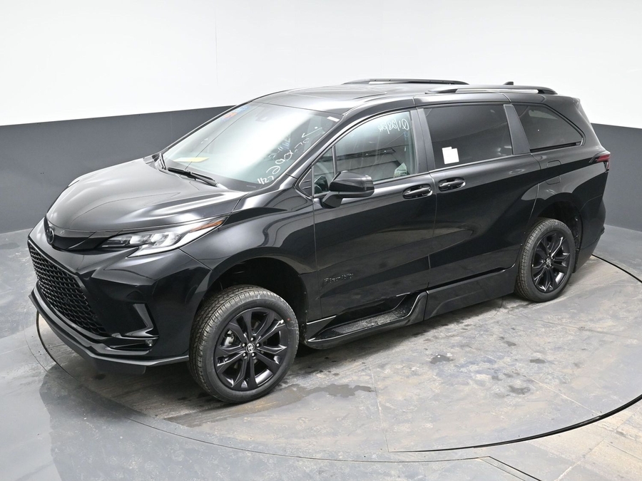 New 2026 Toyota Sienna XSE Sport