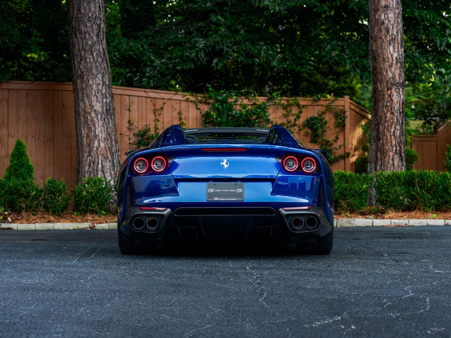 2022 Ferrari 812 GTS
