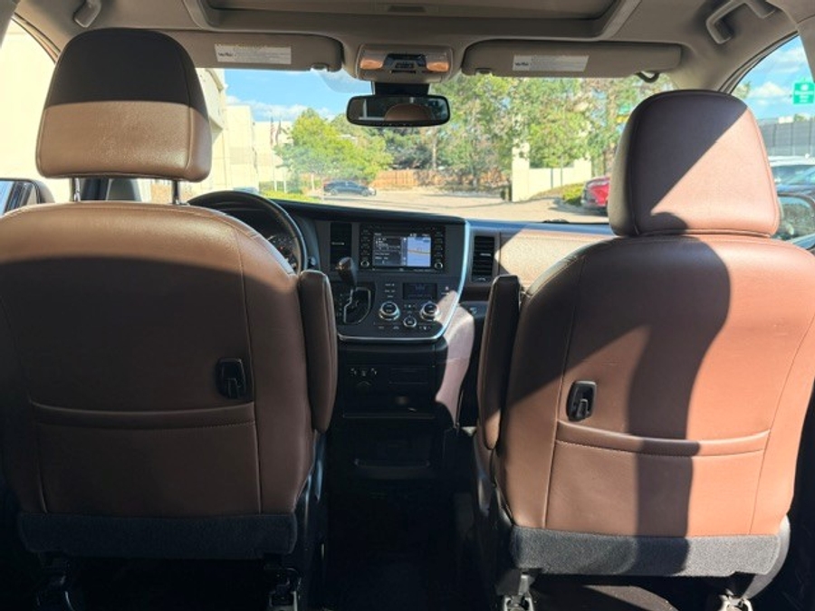 PRE OWNED 2018 Toyota Sienna XLE