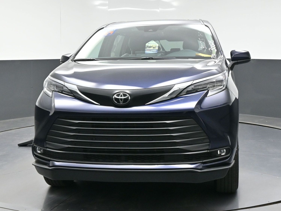 New 2026 Toyota Sienna XLE Add