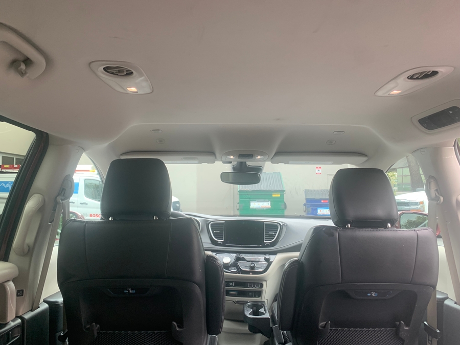 PRE OWNED 2022 Chrysler Pacifica Touring L