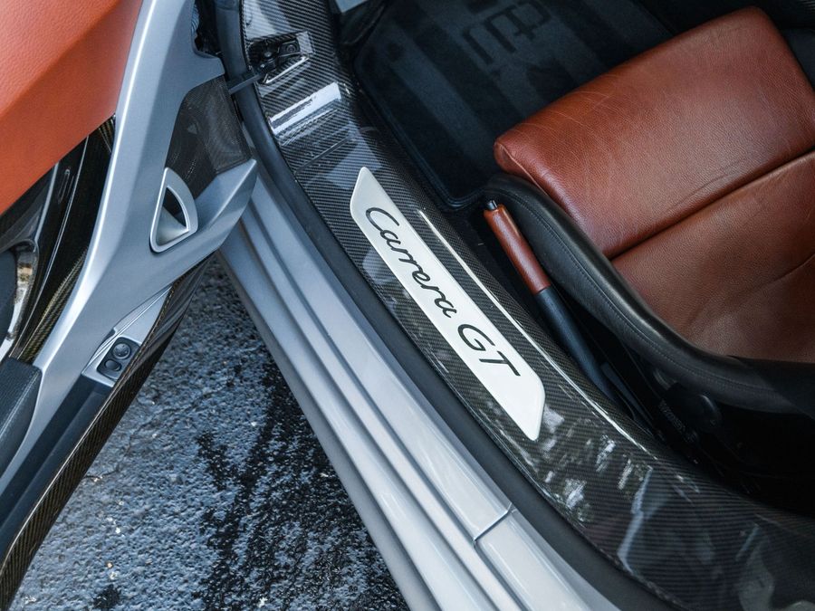 2005 Porsche Carrera GT