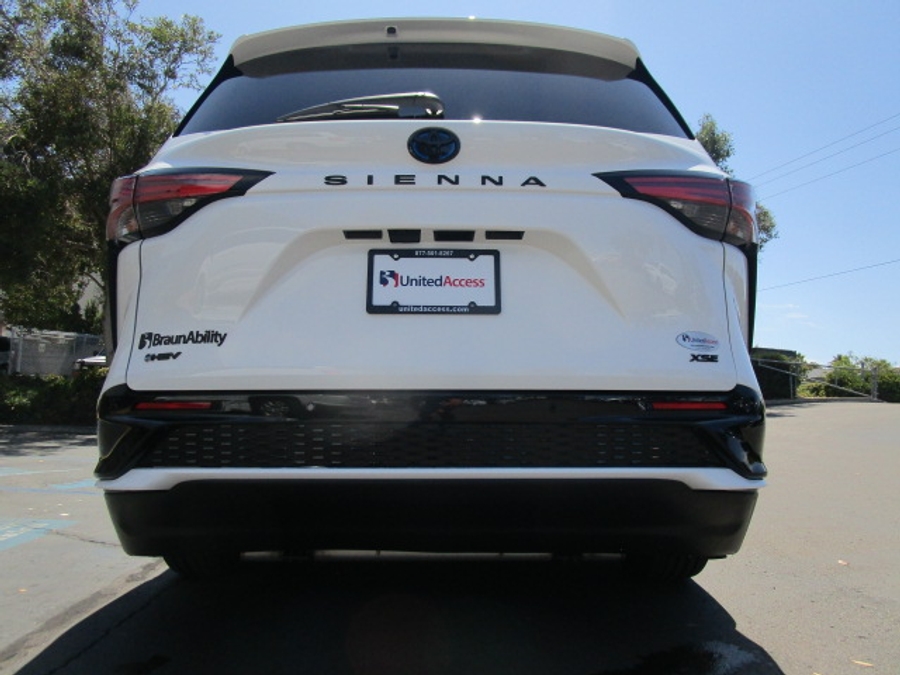 New 2026 Toyota Sienna XSE Sport