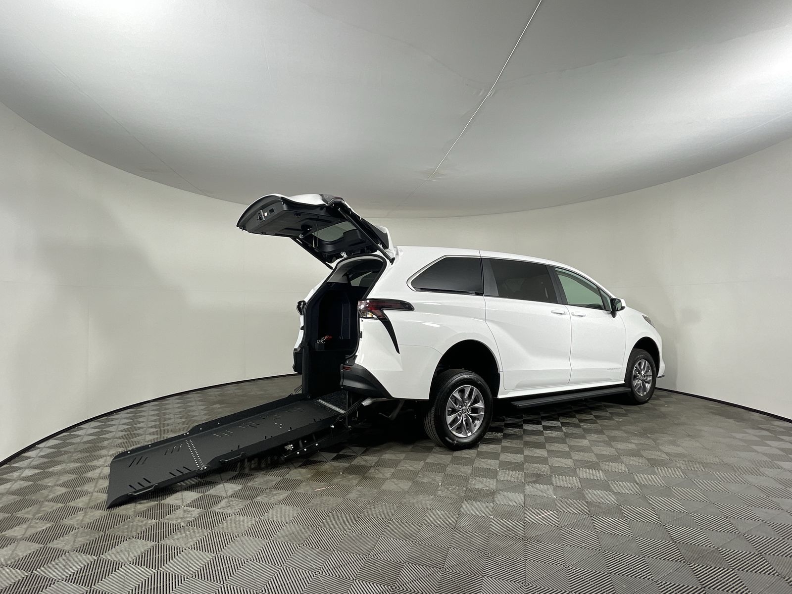 2026 Toyota Sienna's photo