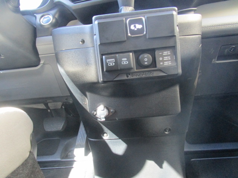 PRE OWNED 2024 Toyota Sienna LE Base