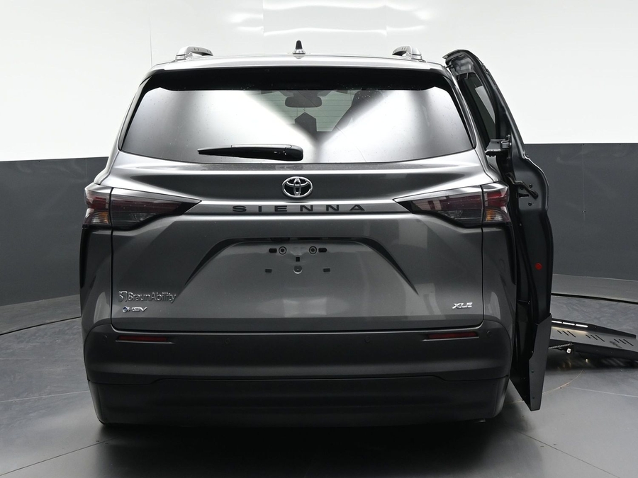 New 2026 Toyota Sienna XLE Add
