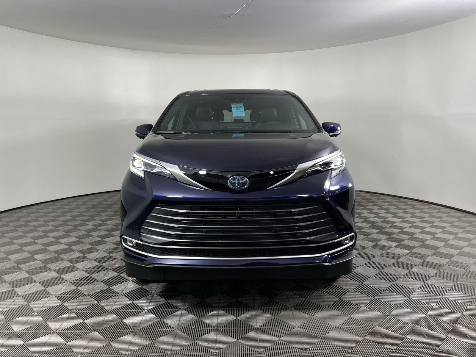 2025 Toyota Sienna Platinum - Photo 31