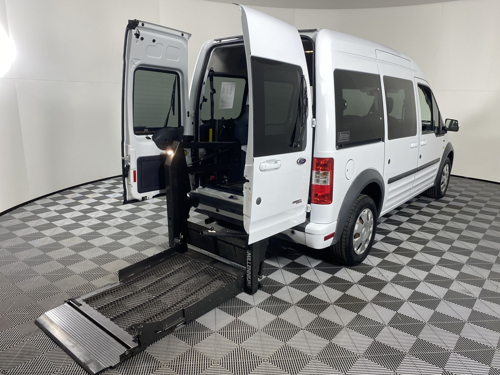 2013 Ford Transit Connect XLT Premium