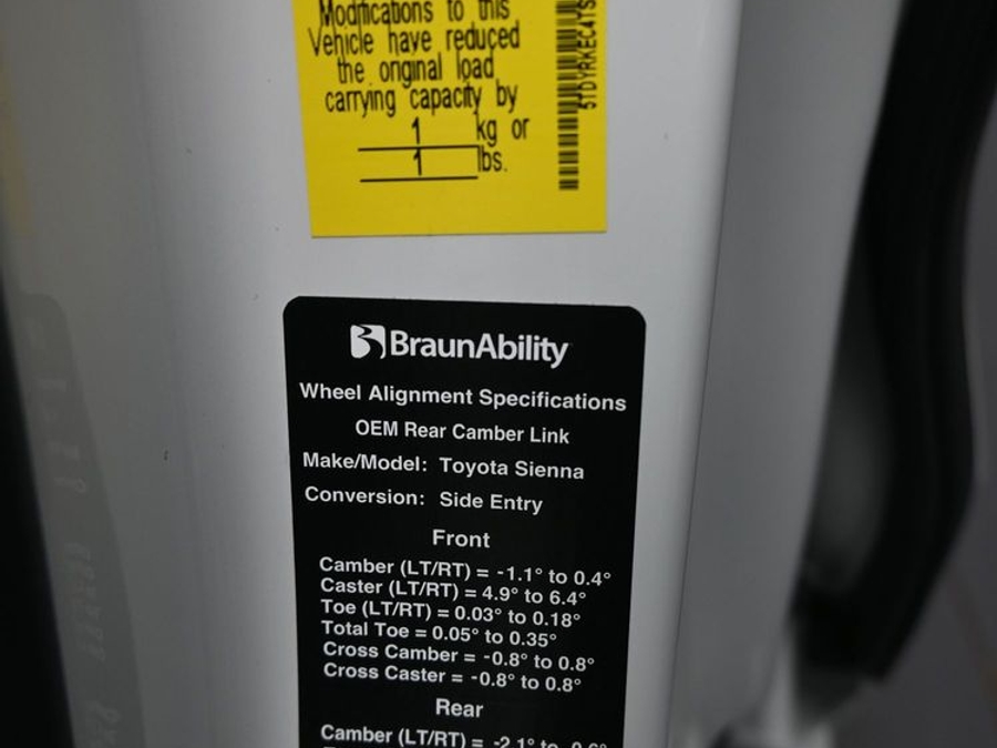 New 2026 Toyota Sienna XLE Add