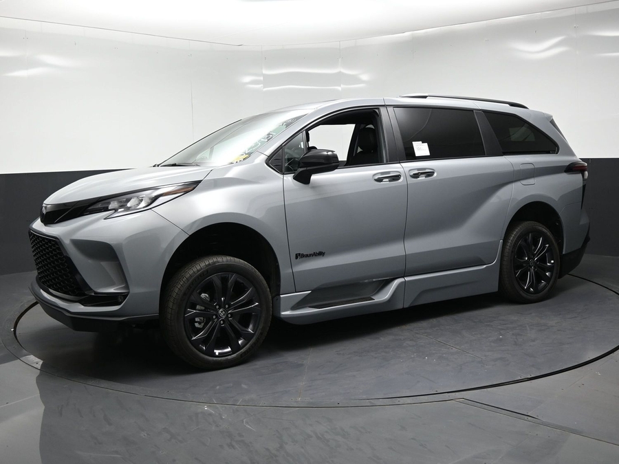 New 2026 Toyota Sienna XSE Sport