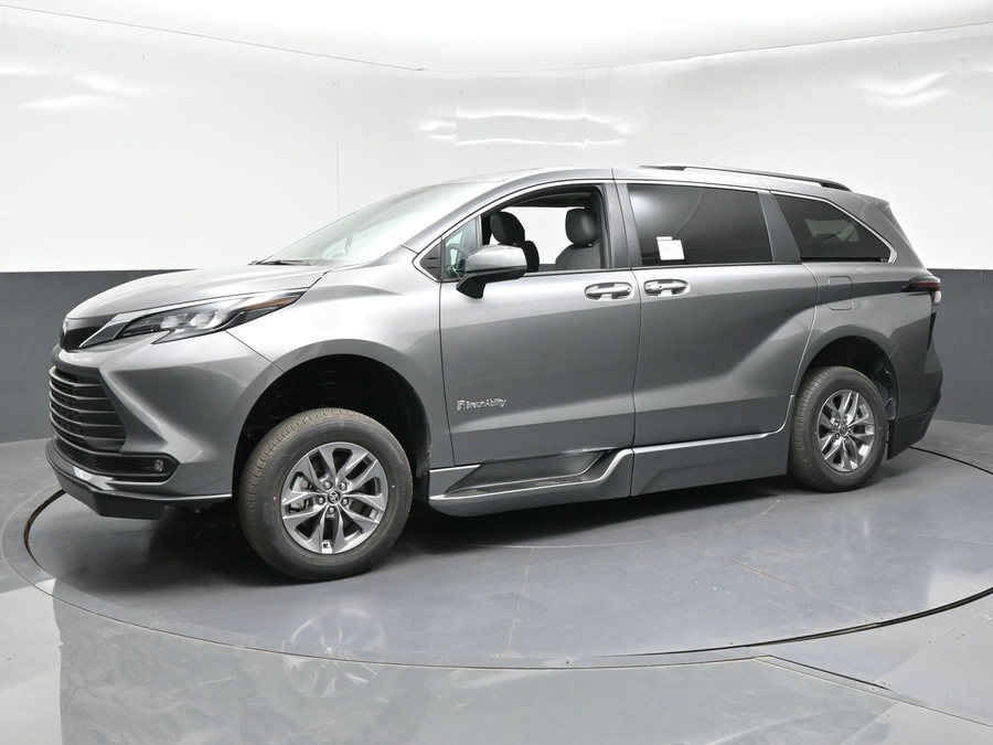 New 2026 Toyota Sienna XLE Add