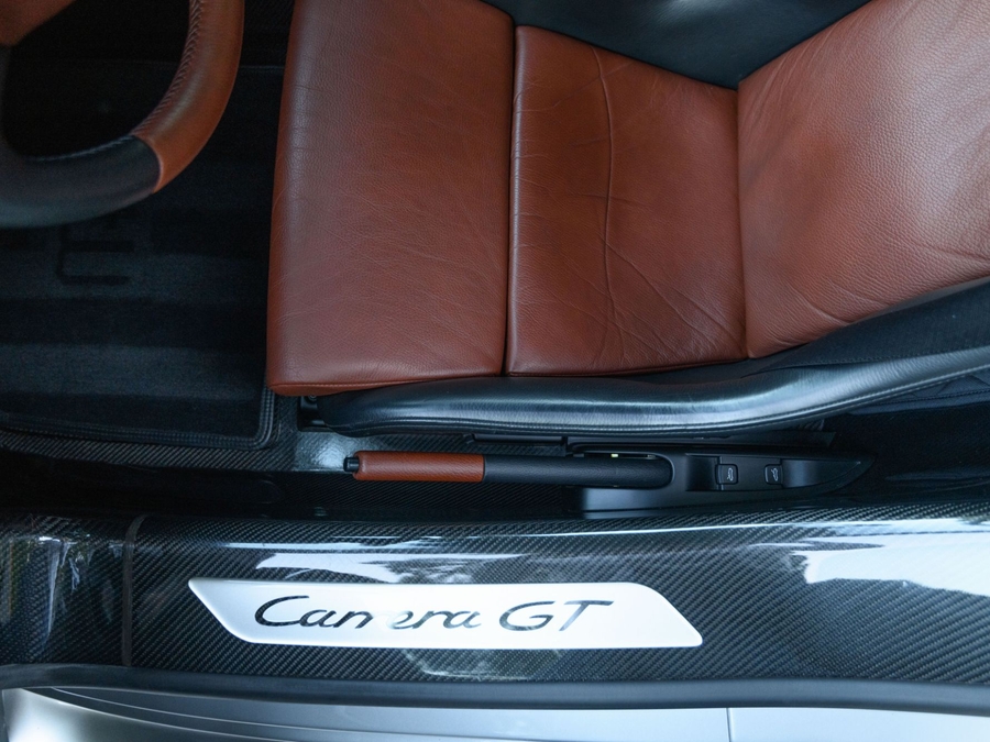 2005 Porsche Carrera GT