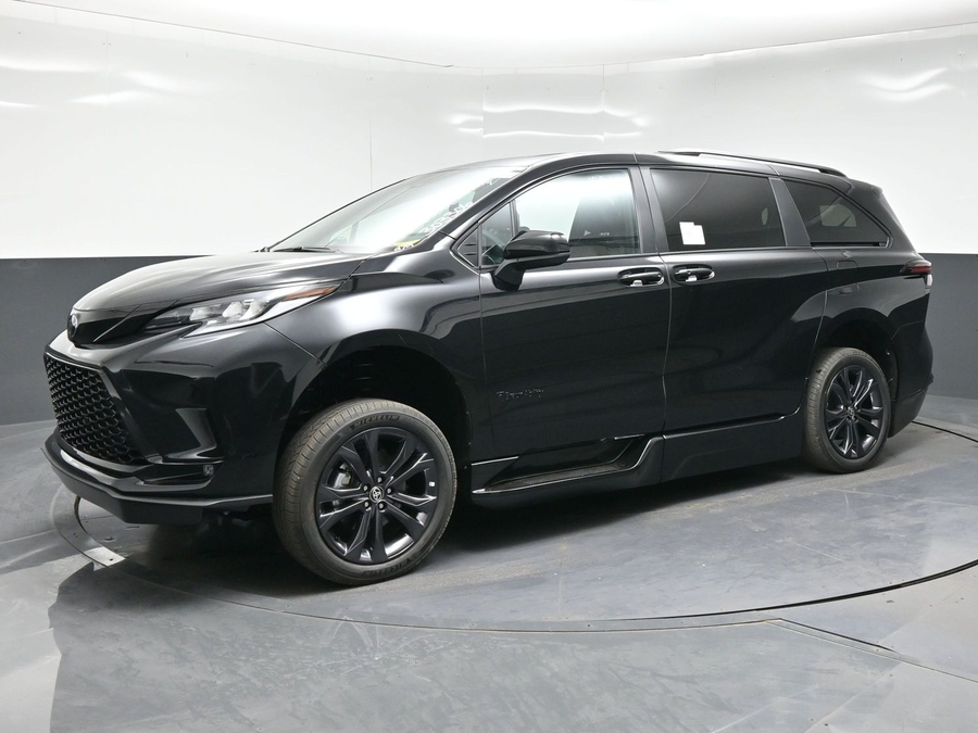 New 2026 Toyota Sienna XSE Sport