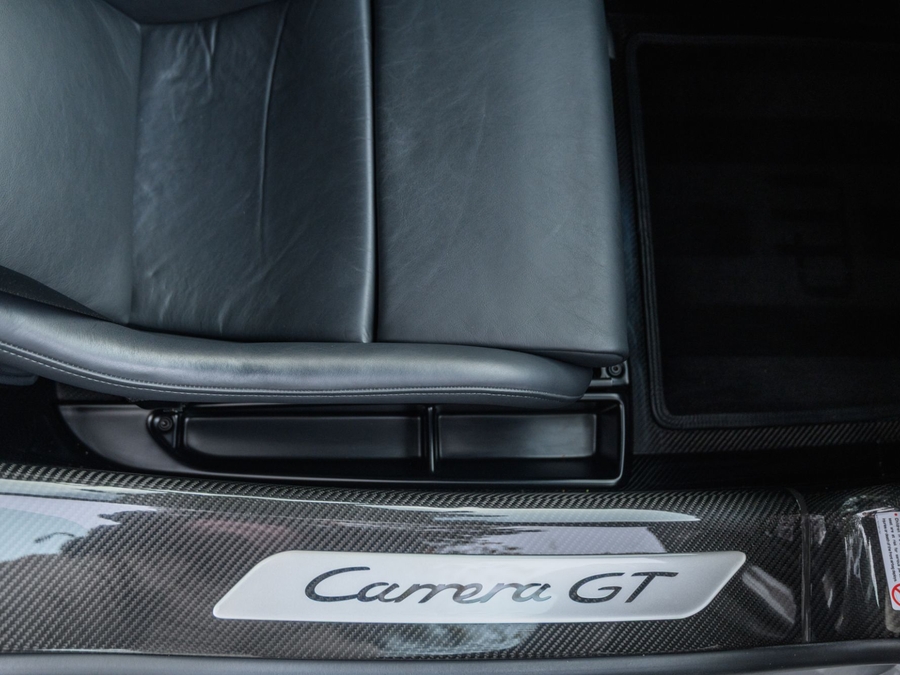 2005 Porsche Carrera GT