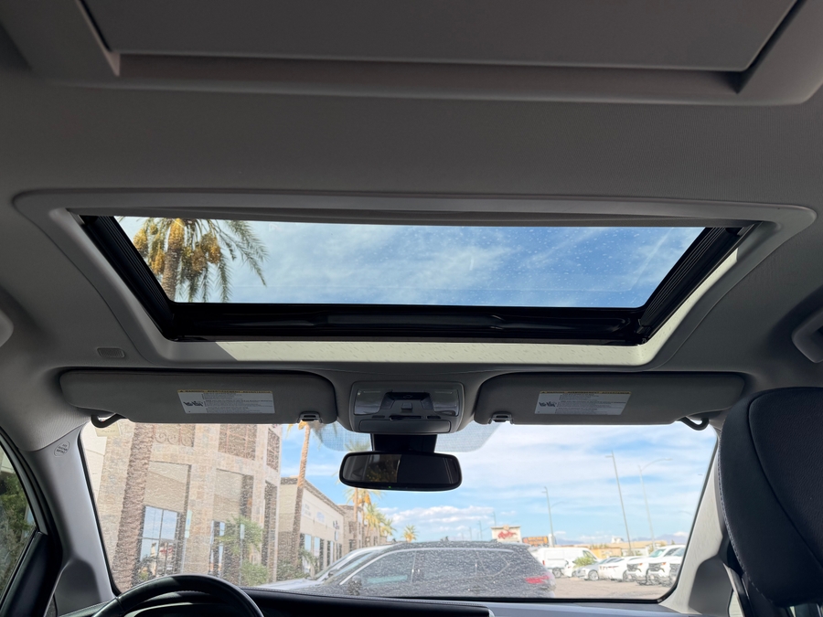 PRE OWNED 2020 Toyota Sienna SE Premium