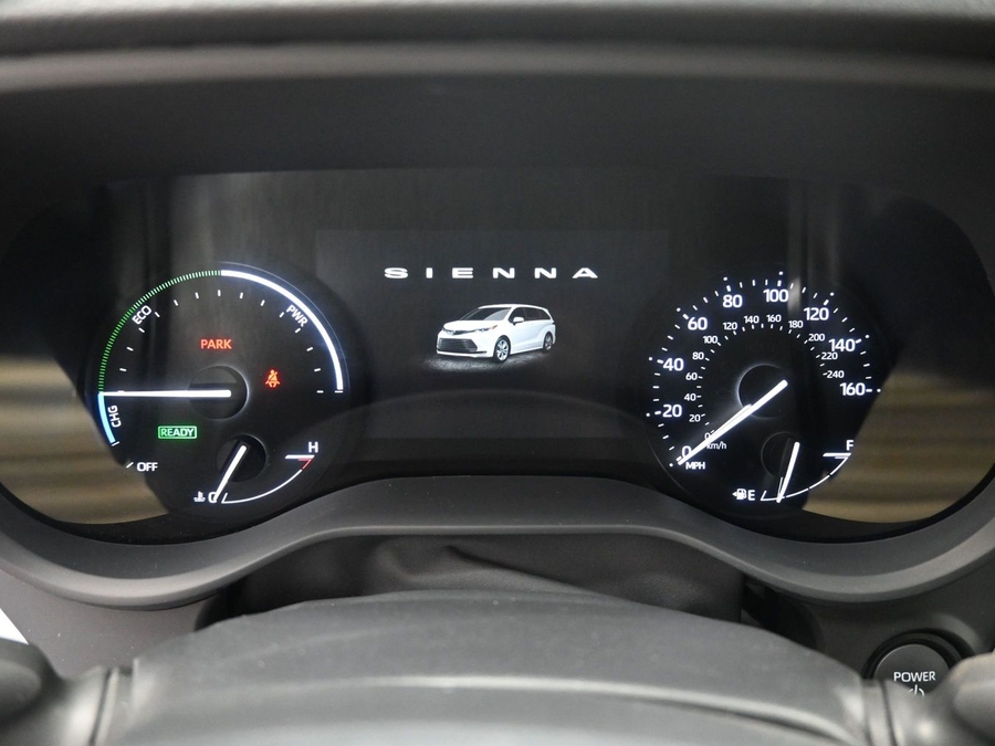 New 2026 Toyota Sienna XLE Base