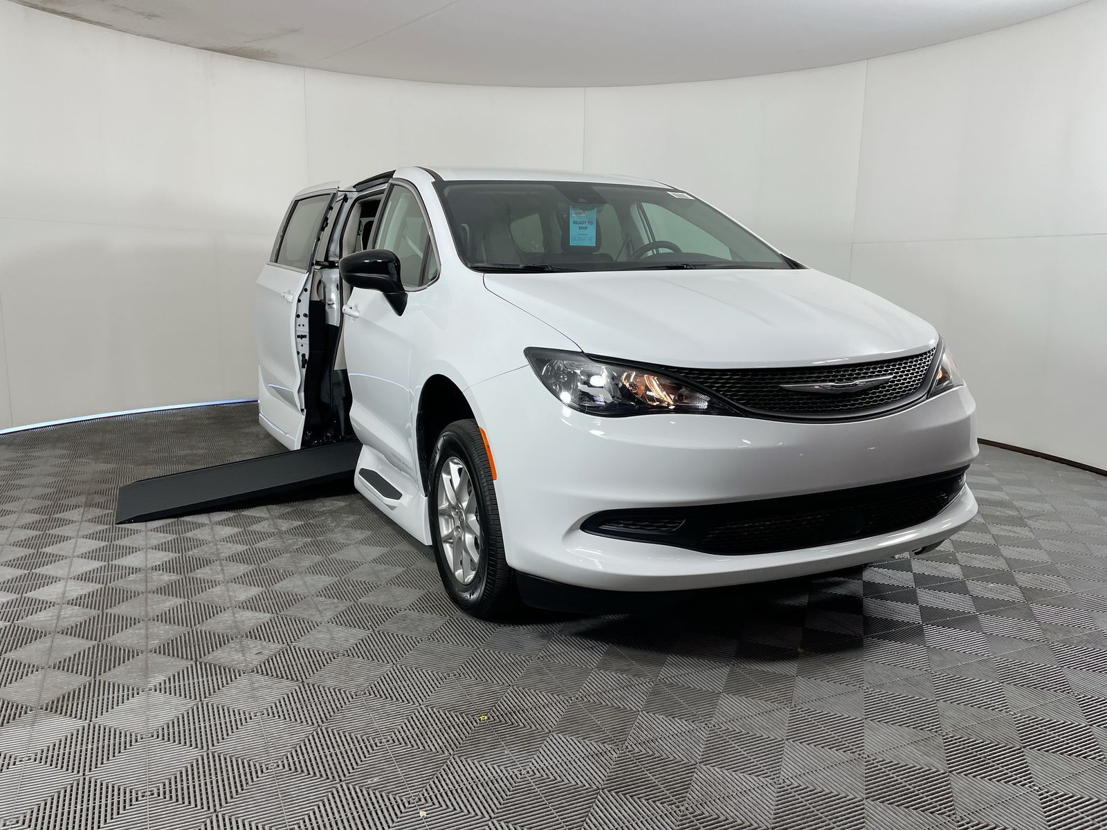 2024 ChryslerVoyager LX's photo